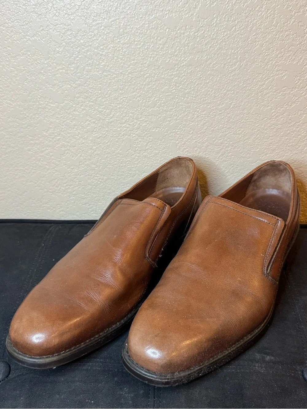 Johnston & Murphy Men's Brown Leather Slip-On Loafers